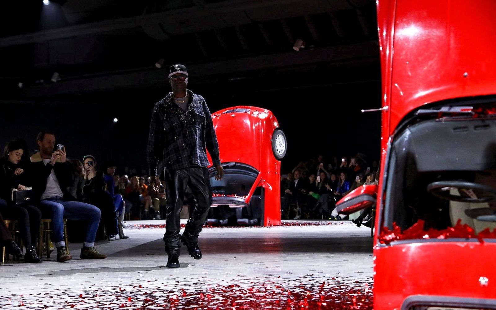 Virgil Abloh decorated the Off-White™ catwalk with vintage cars  L'Art de l'Automobile collaborated with the designer for the brand's latest fashion show