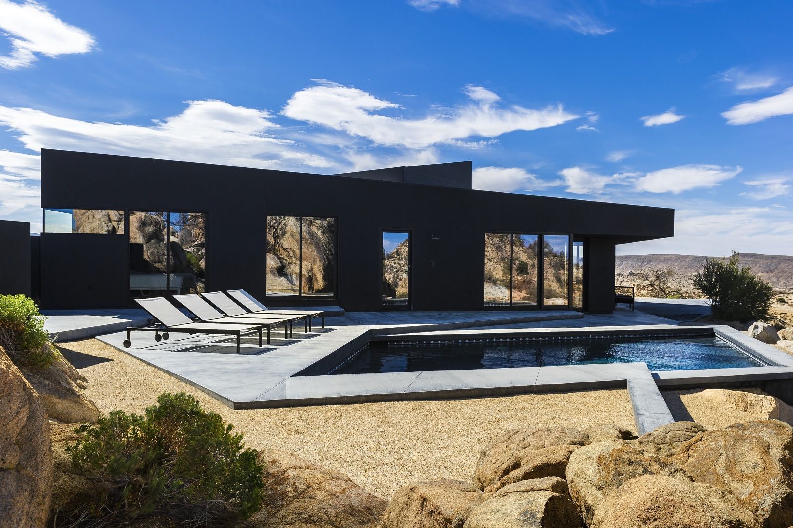 10 dream houses to spend the quarantine From the Design House in the Californian desert to the minimalist mansion of Kim Kardashian and Kanye West 