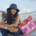 Summer according to Louis Vuitton With the Escale collection, the French Maison makes us dream of sunny beaches and dips in the sea