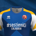 Erreà produced a shirt to support Calabria Catanzaro, Reggina, Rende and Vibonese together to fight the Coronavirus emergency