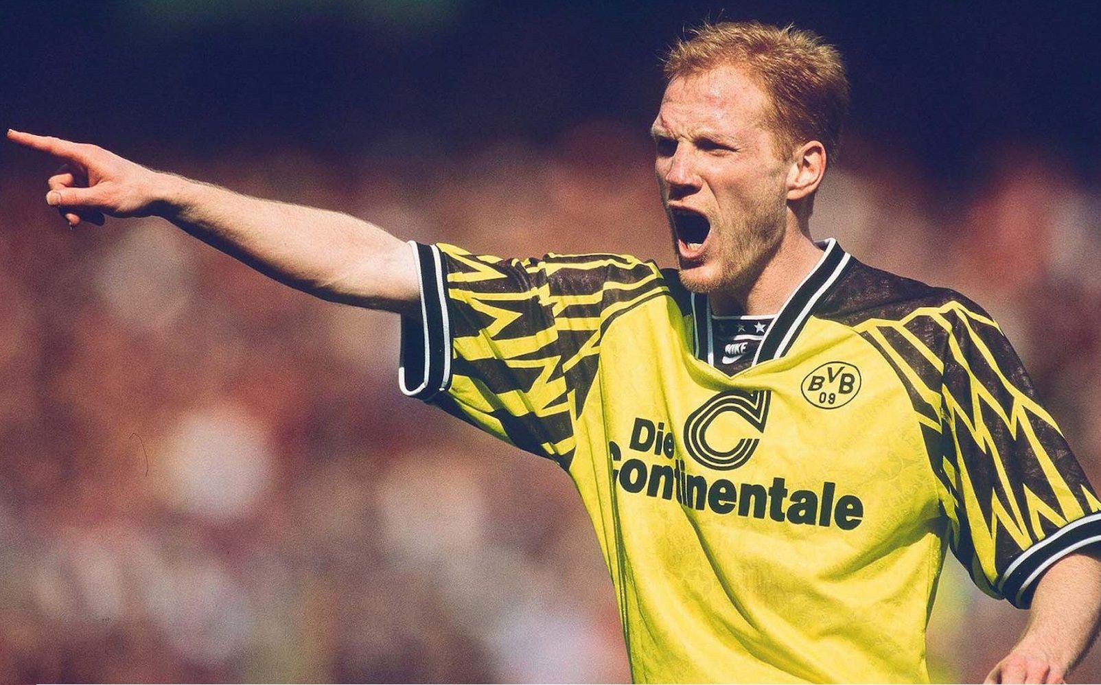 Nike made a shirt that remember that of Borussia Dortmund