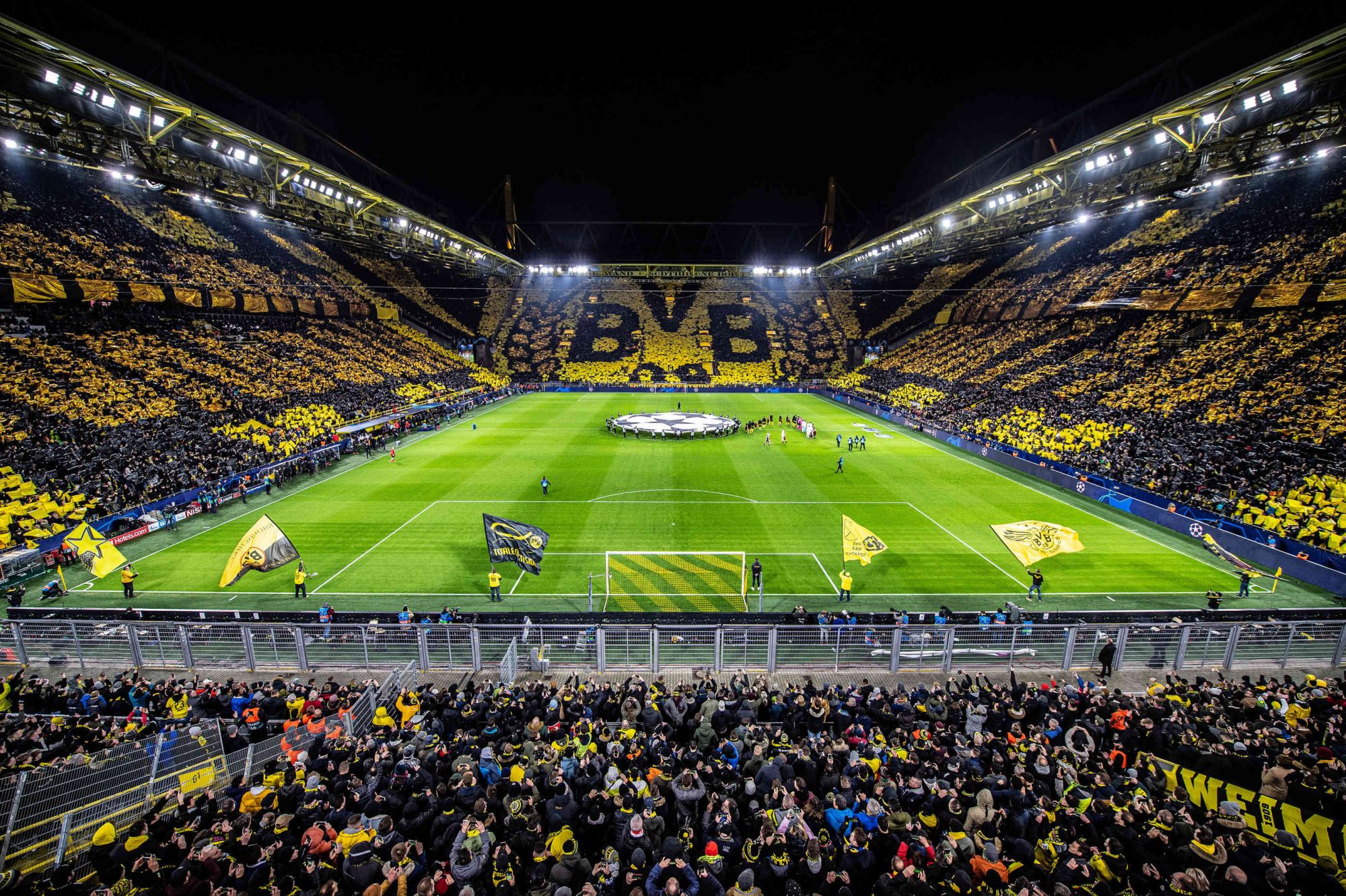 3. Signal Iduna Park, Dormund - Borussia Dortmund