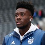 Is Alphonso Davies a different player too? The Bayern player is the prototype of the player who knows how to use social media without getting bored