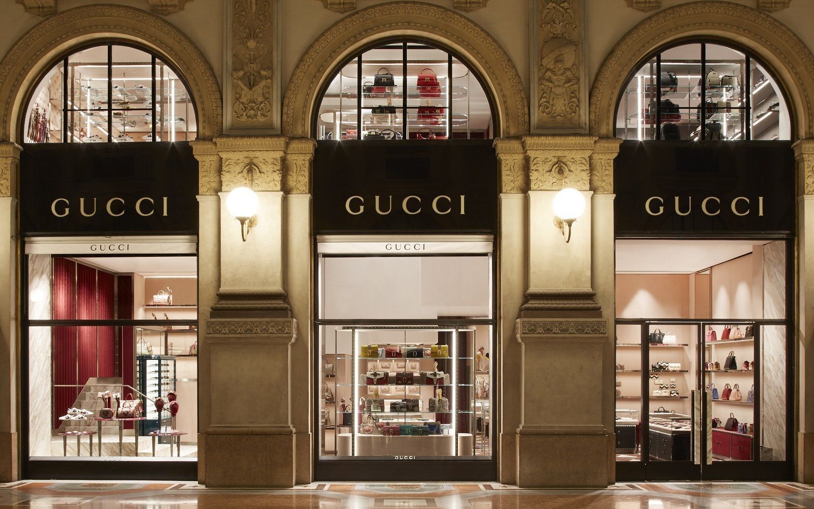 Gucci retail hotsell