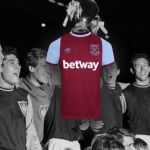 La nuova maglia Umbro del West Ham per la stagione 2020/2021 Il kit celebra il 125° anniversario della nascita del club