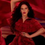 Rosalía è la nuova brand ambassador di MAC Cosmetics La star spagnola è il volto del rossetto Viva Glam
