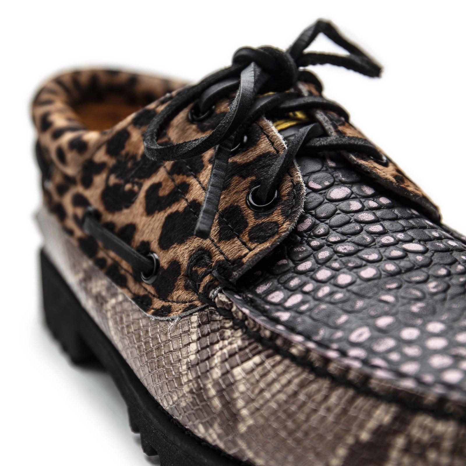 Timberland × ChinaTownMarket 3 eye 27cm TIMBERLAND X CHINATOWN MARKET AUTHENTIC 3 EYE CLASSIC