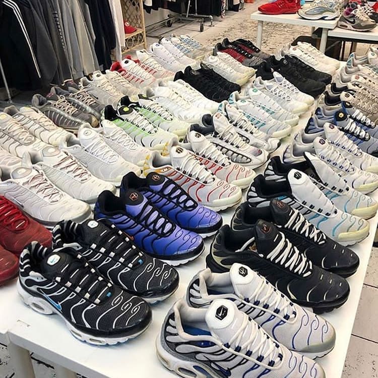 La sneaker delle sottoculture: la storia della Nike Air Max Plus 'Tn' La silhouette simbolo dei chavs protagonista dell'ultima collabo di Supreme | Image 285627