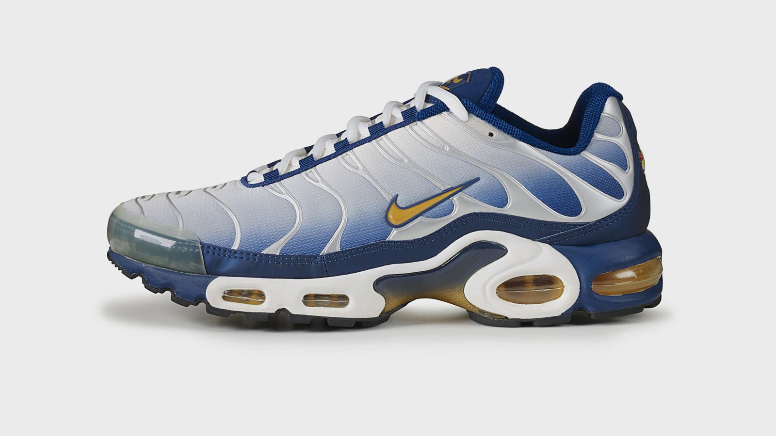 La sneaker delle sottoculture: la storia della Nike Air Max Plus 'Tn' La silhouette simbolo dei chavs protagonista dell'ultima collabo di Supreme | Image 285508