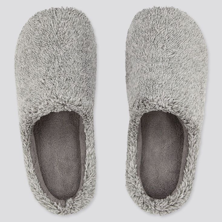 Uniqlo Fluffy Fleece Slippers