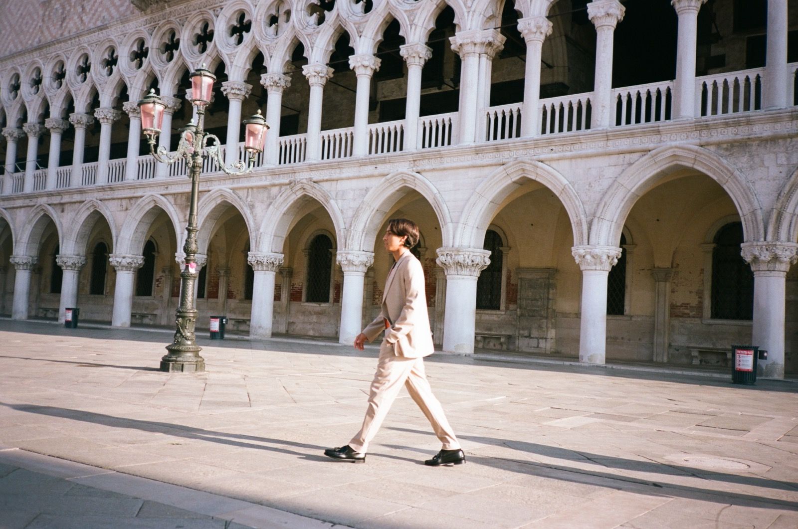 Voyaga etgan foto galereyasi