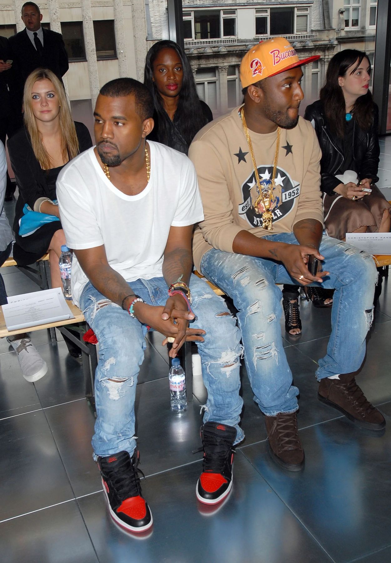 Kanye West 村上隆 Virgil Abloh フーディ Yeezy Inside Off White designer Virgil Abloh's beef with Kanye