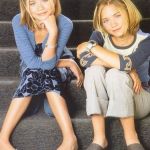 5 style essentials of the Olsen twins The looks of Ashley and Mary-Kate that influenced our style from the late 90s till today | Image 323462
