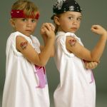 5 style essentials of the Olsen twins The looks of Ashley and Mary-Kate that influenced our style from the late 90s till today | Image 323470