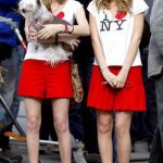 5 style essentials of the Olsen twins The looks of Ashley and Mary-Kate that influenced our style from the late 90s till today | Image 323465