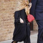 5 style essentials of the Olsen twins The looks of Ashley and Mary-Kate that influenced our style from the late 90s till today | Image 323417