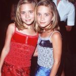 5 style essentials of the Olsen twins The looks of Ashley and Mary-Kate that influenced our style from the late 90s till today | Image 323447