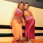 5 style essentials of the Olsen twins The looks of Ashley and Mary-Kate that influenced our style from the late 90s till today | Image 323455