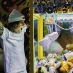Justin Bieber e Crocs insieme per una nuova collabo Il ritorno della Clog con il calzino