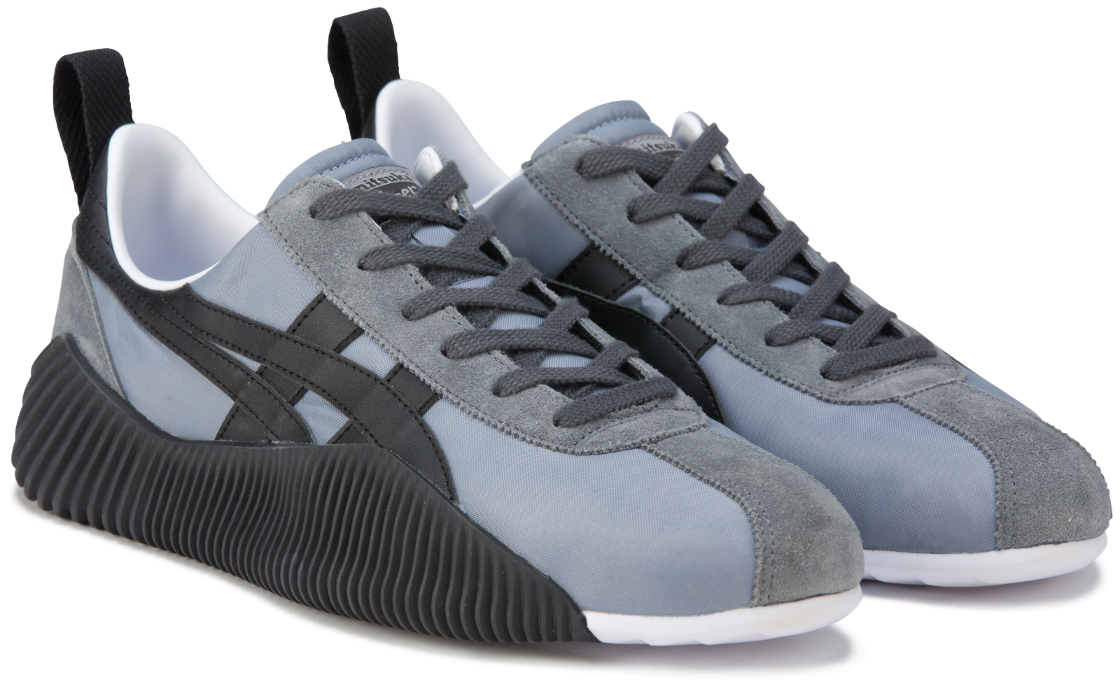 The retrofuturism of the new ACROMOUNT™ Series by Onitsuka