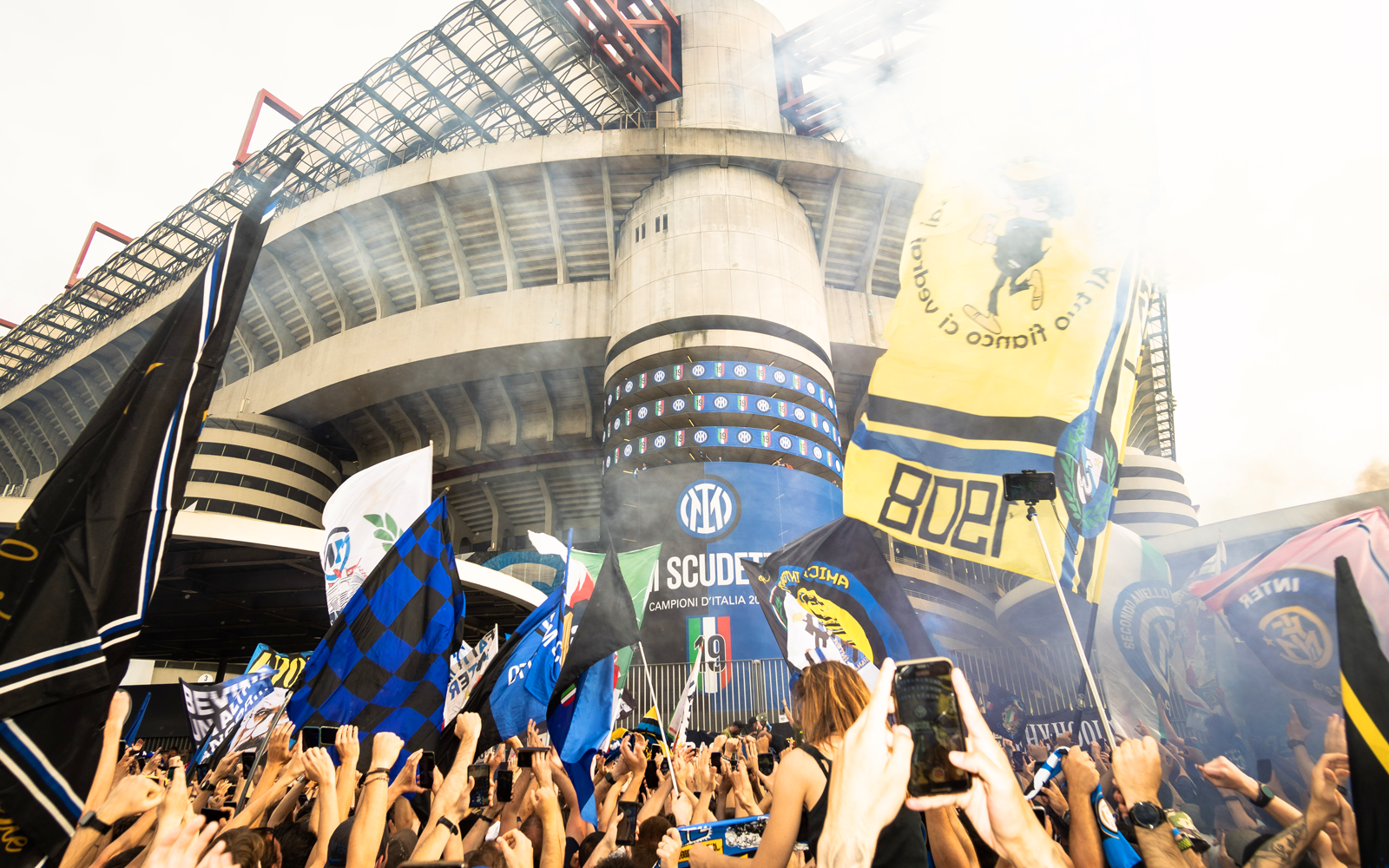 Inside the Inter Scudetto party Eric Scaggiante went to San Siro to celebrate the scudetto