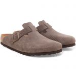Quando le Birkenstock Boston sono diventate cool La ciabatta (quasi) ortopedica del tanto amato/odiato brand tedesco sta vivendo una nuova popolarità | Image 348290