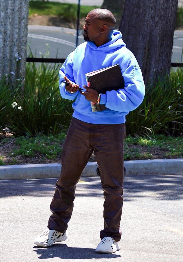 How to match the Yeezy Foam Runner - nss magazine