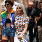 Versace festeggia il Pride Month insieme a Lady Gaga Lanciando una capsule collection ispirata all’album Born this way