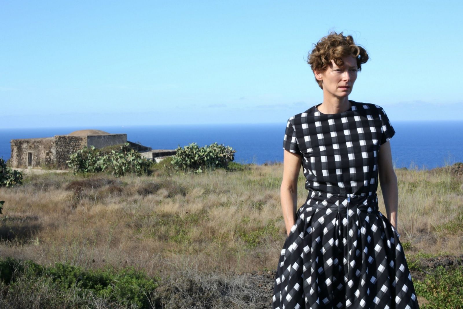 5 film, città e outfits per tuffarsi nell’estate italiana L'infinita ispirazione dell'estate italiana fra cinema, moda ed estetica mediterranea | Image 350651