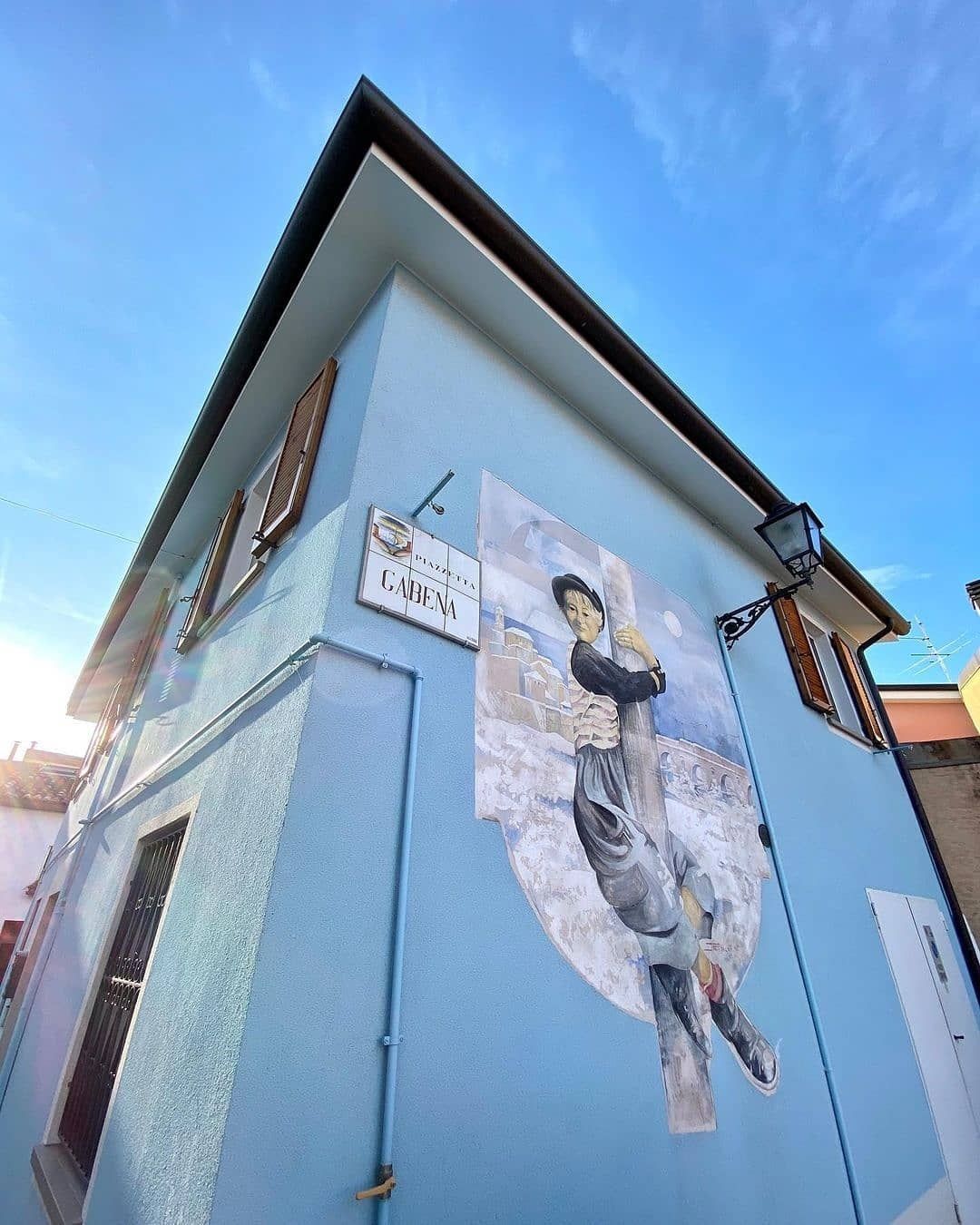 5 film, città e outfits per tuffarsi nell’estate italiana L'infinita ispirazione dell'estate italiana fra cinema, moda ed estetica mediterranea | Image 354794