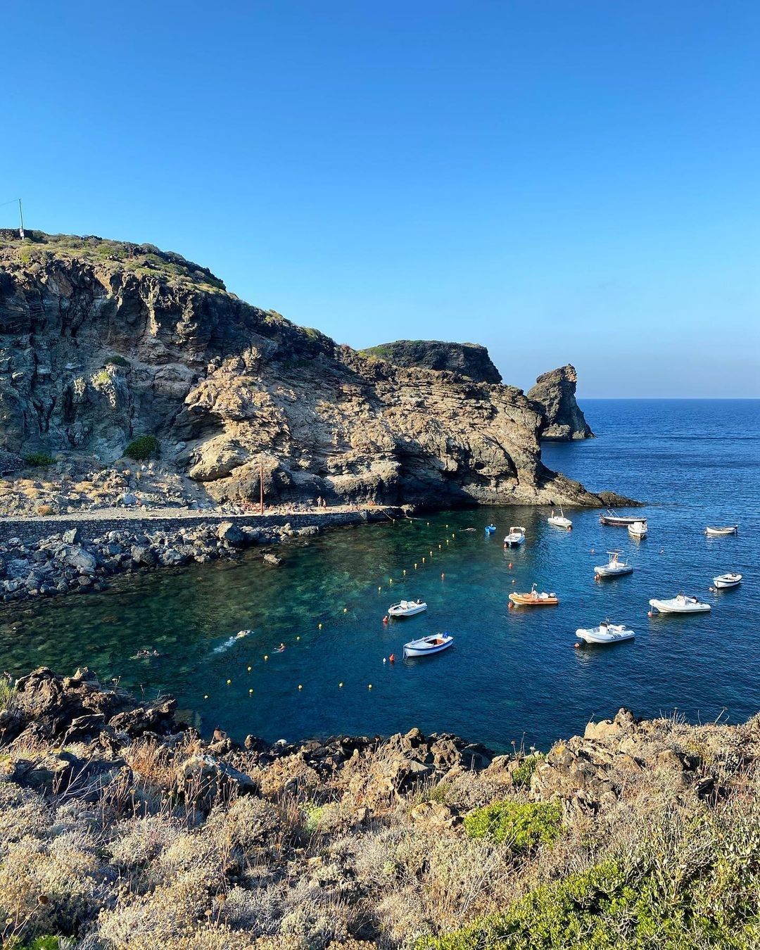 5 film, città e outfits per tuffarsi nell’estate italiana L'infinita ispirazione dell'estate italiana fra cinema, moda ed estetica mediterranea | Image 350671