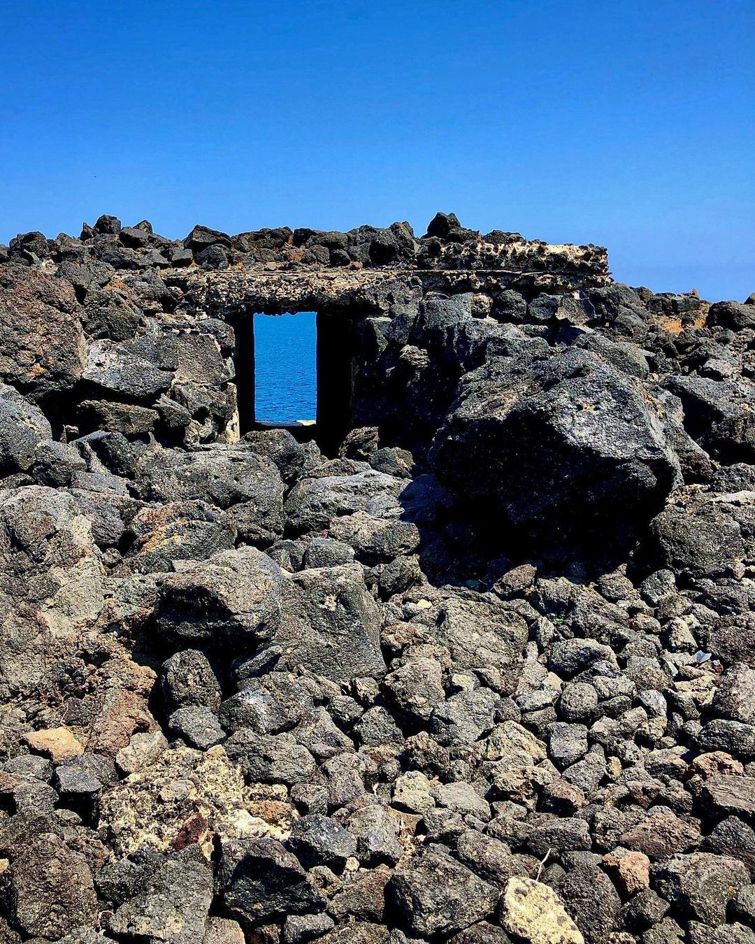 5 film, città e outfits per tuffarsi nell’estate italiana L'infinita ispirazione dell'estate italiana fra cinema, moda ed estetica mediterranea | Image 350664