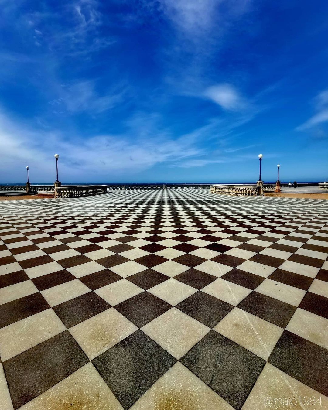 5 film, città e outfits per tuffarsi nell’estate italiana L'infinita ispirazione dell'estate italiana fra cinema, moda ed estetica mediterranea | Image 351097