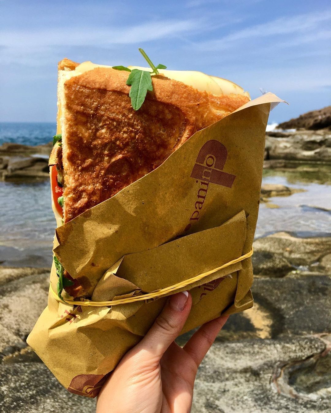 5 film, città e outfits per tuffarsi nell’estate italiana L'infinita ispirazione dell'estate italiana fra cinema, moda ed estetica mediterranea | Image 351092