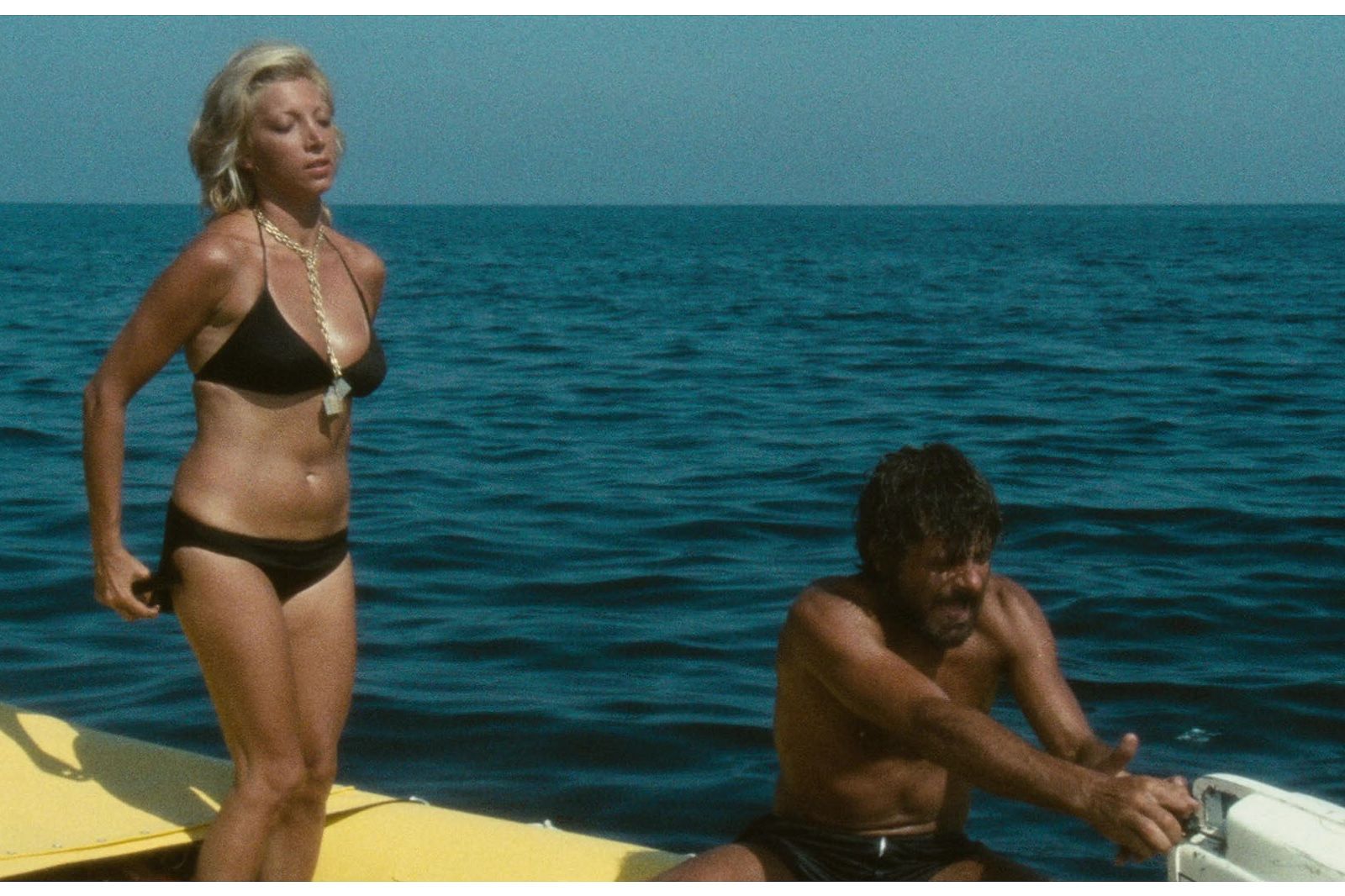 5 film, città e outfits per tuffarsi nell’estate italiana L'infinita ispirazione dell'estate italiana fra cinema, moda ed estetica mediterranea | Image 351230