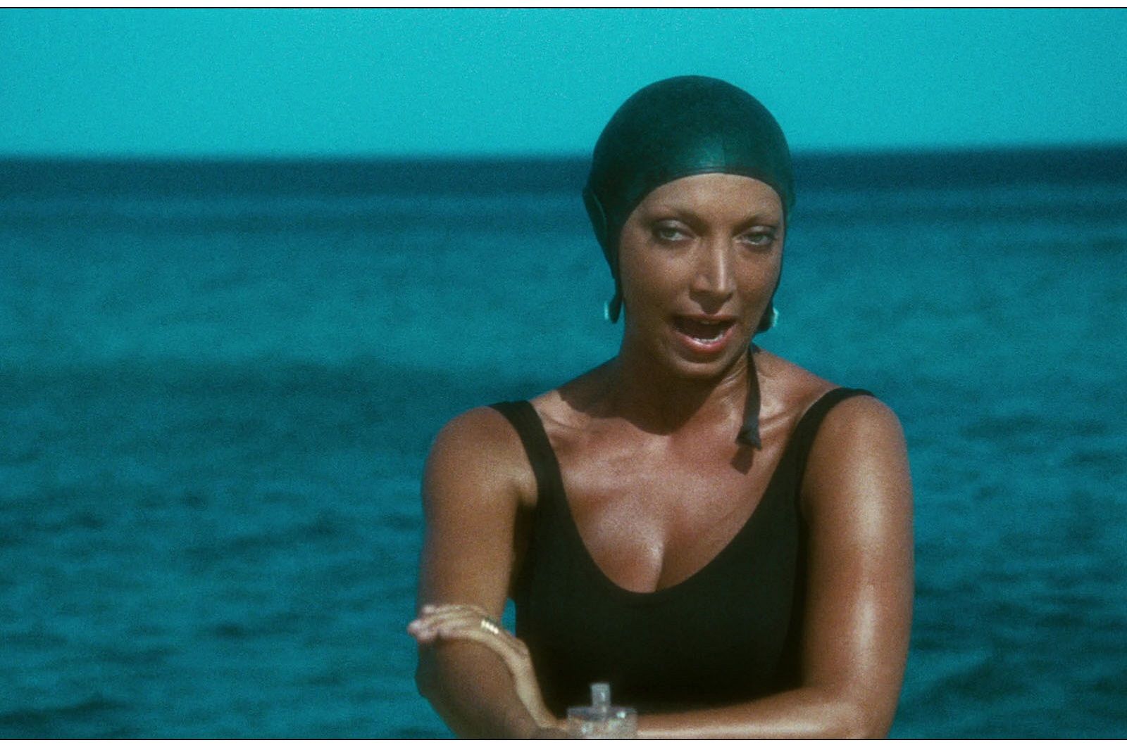 5 film, città e outfits per tuffarsi nell’estate italiana L'infinita ispirazione dell'estate italiana fra cinema, moda ed estetica mediterranea | Image 351231