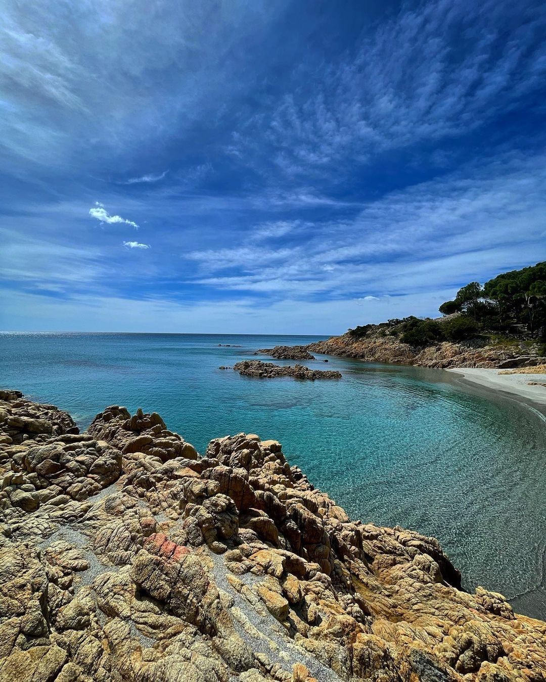 5 film, città e outfits per tuffarsi nell’estate italiana L'infinita ispirazione dell'estate italiana fra cinema, moda ed estetica mediterranea | Image 351268