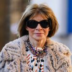 Da Condé Nast c'è una rivolta contro Anna Wintour I sindacati hanno organizzato un picchetto sotto la sua casa nel West Village, a New York