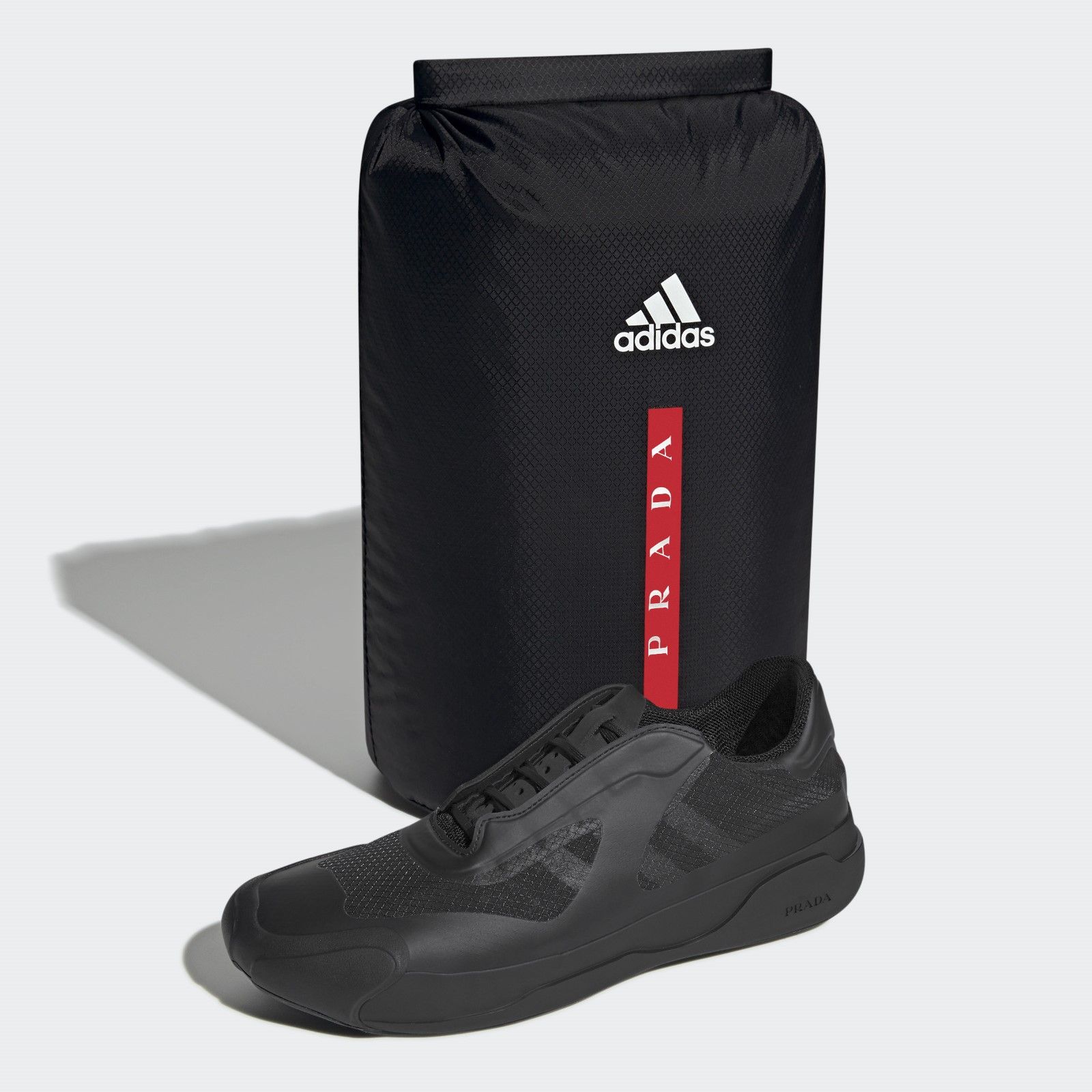 The two new colorways of the A+P LUNA ROSSA 21 by adidas x