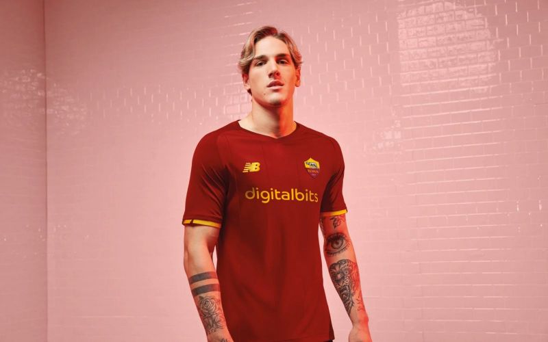 The first Roma shirt by New Balance - nss sports