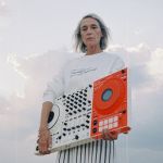 La prima collaborazione Off-White™ x Pioneer DJ Un incontro nel segno della musica che comprende un DJ controller e una capsule di apparel