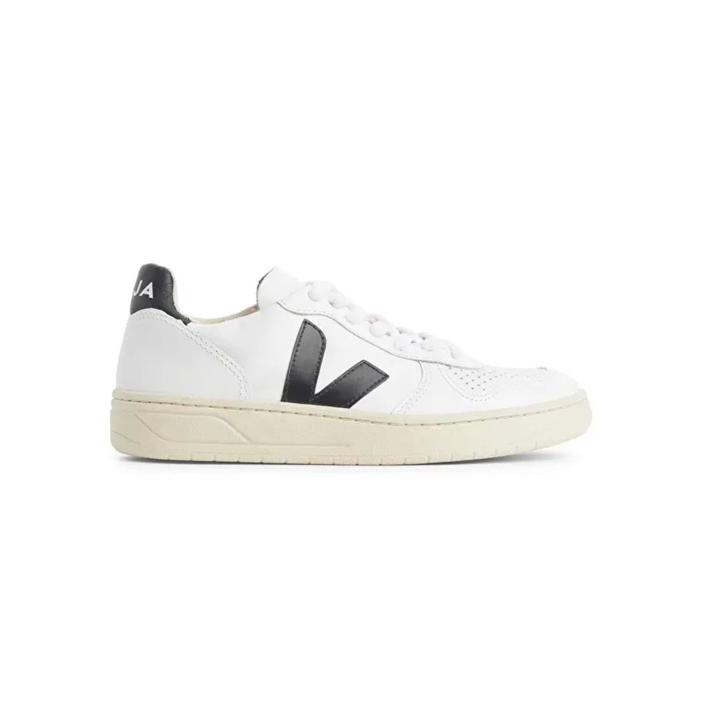 VEJA V-10 Trainers