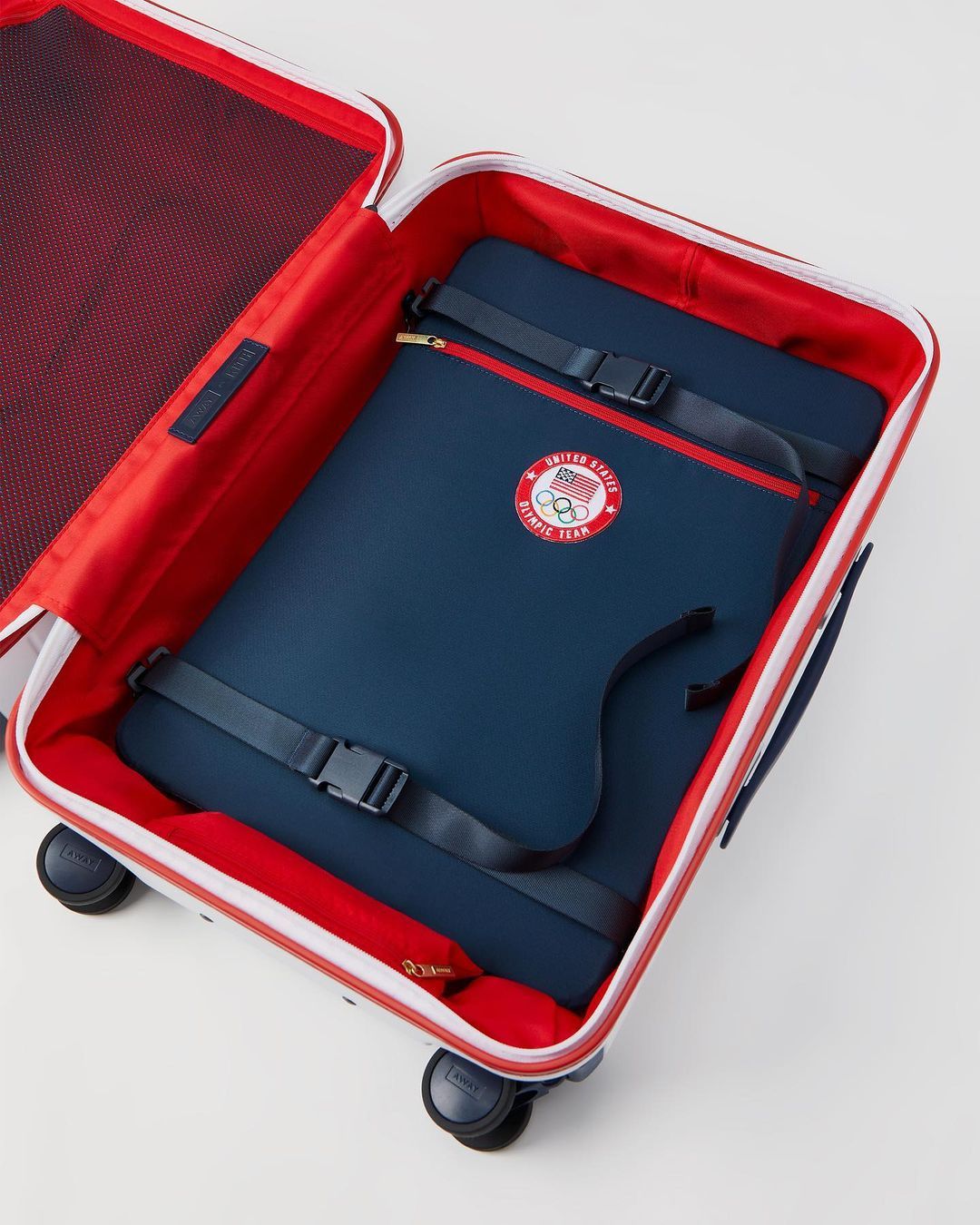 ★大人気★Kith for Team USA Away Luggage Tag Olympics Rings ☆大人気☆Kith for Team USA Away Luggage Tag Olympics Rings