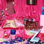 IKEA presents KARISMATIK, the collaboration with designer Zandra Rhodes A colorful and eccentric limited edition to upgrade the interior design of our homes