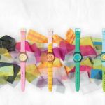 I nuovi orologi Swatch by Supriya Lele L’heritage del brand e la creatività della designer londinese si fondono per una collezione colorata e cool