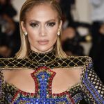 I migliori fashion moments nella storia del Met Gala Da Lady Gaga in hot pink a Rihanna in versione Papessa | Image 370079