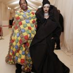 I migliori fashion moments nella storia del Met Gala Da Lady Gaga in hot pink a Rihanna in versione Papessa | Image 450481