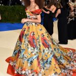 I migliori fashion moments nella storia del Met Gala Da Lady Gaga in hot pink a Rihanna in versione Papessa | Image 369713