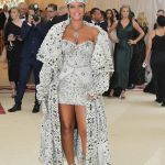 I migliori fashion moments nella storia del Met Gala Da Lady Gaga in hot pink a Rihanna in versione Papessa | Image 369704