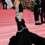 I migliori fashion moments nella storia del Met Gala Da Lady Gaga in hot pink a Rihanna in versione Papessa | Image 369689